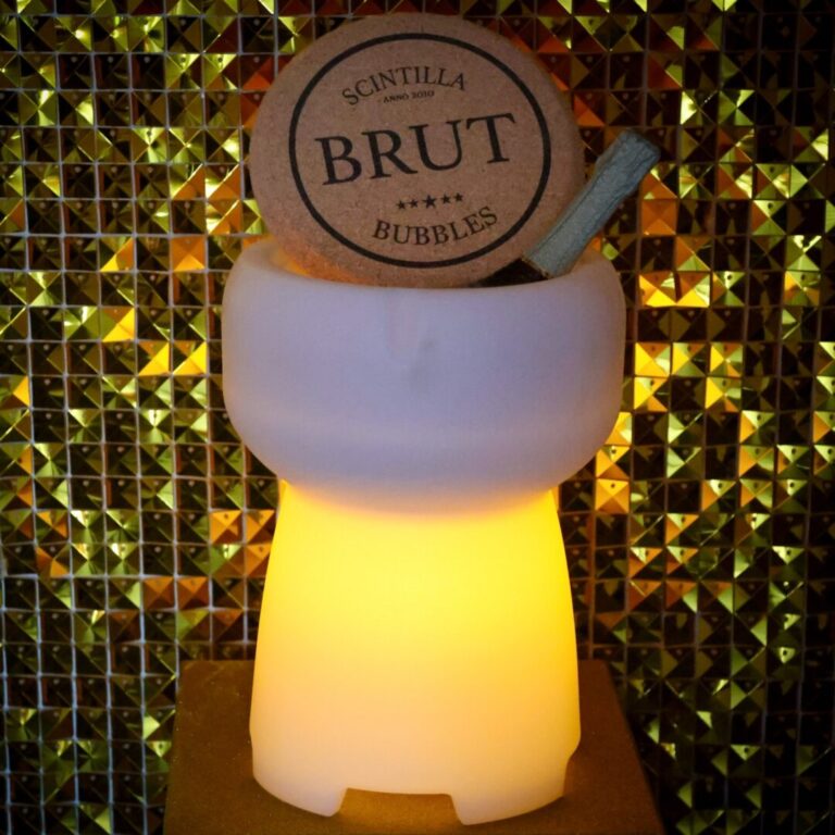 Brut Speaker lamp