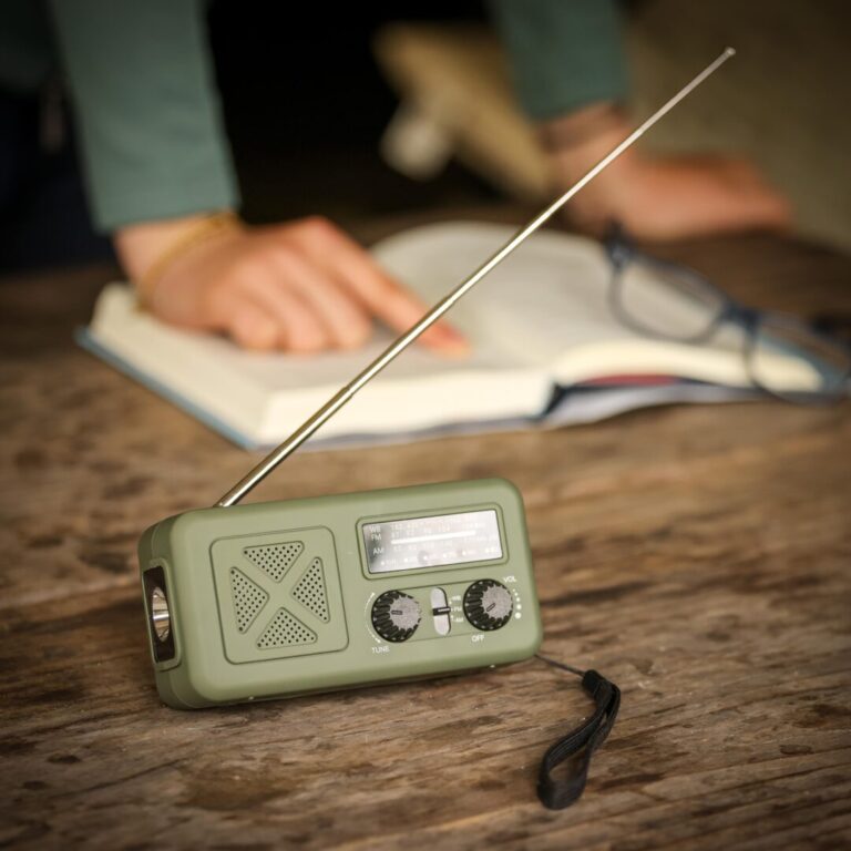 Emergency radio 0603 min