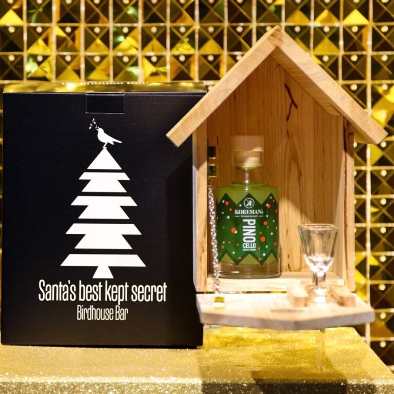 Snappy birdhouse bar hot item